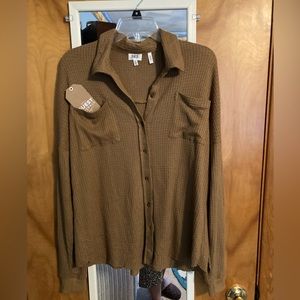 BKE. Buckle caramel colored waffle shirt. NWT